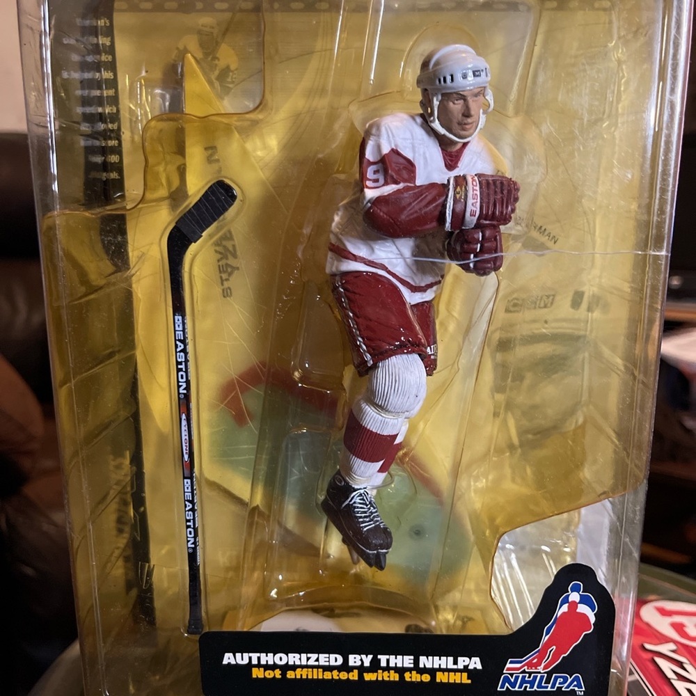 STEVE YZERMAN ⭐️ 2000 McFarlane Sports Picks Series 1 ⭐️ NHLPA  Action Figure